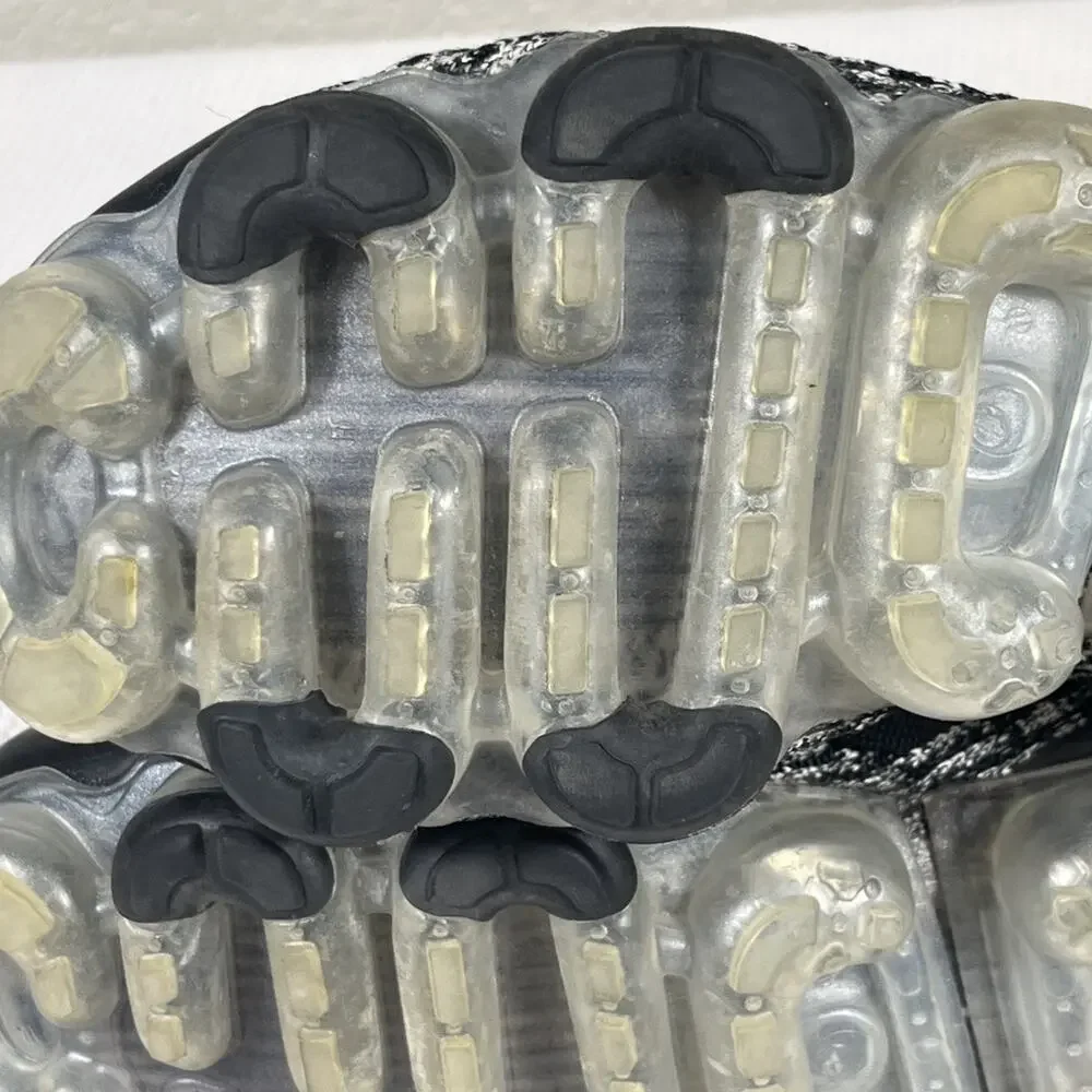 Nike‎ Air Vapormax Flyknit 3 Sneaker Women’s SZ 8.5 Black/White AJ6910-001 - Picture 13 of 13